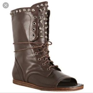 Donald Pliner boots